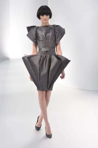 Look 28